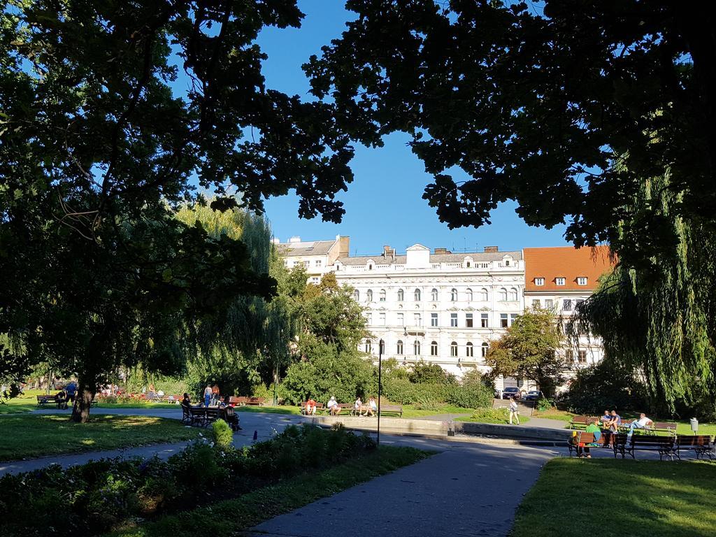Charles Apartment Прага Экстерьер фото
